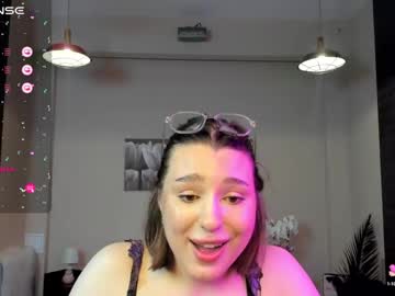 girl Chaturbate Asian Sex Cams with kylieeangel
