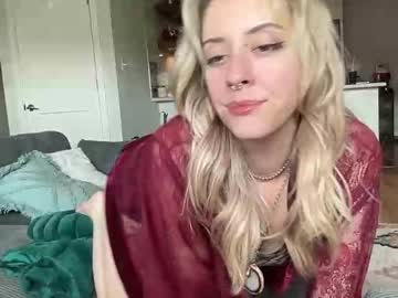 girl Chaturbate Asian Sex Cams with lilysirenblue