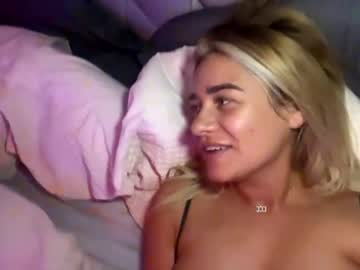 couple Chaturbate Asian Sex Cams with buttonsssss