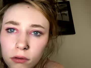 girl Chaturbate Asian Sex Cams with big_hails1