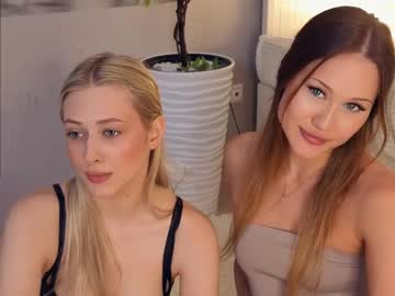 girl Chaturbate Asian Sex Cams with riley_show