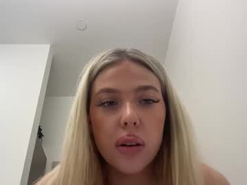 girl Chaturbate Asian Sex Cams with emabluee2