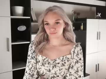 girl Chaturbate Asian Sex Cams with barbie_loveey